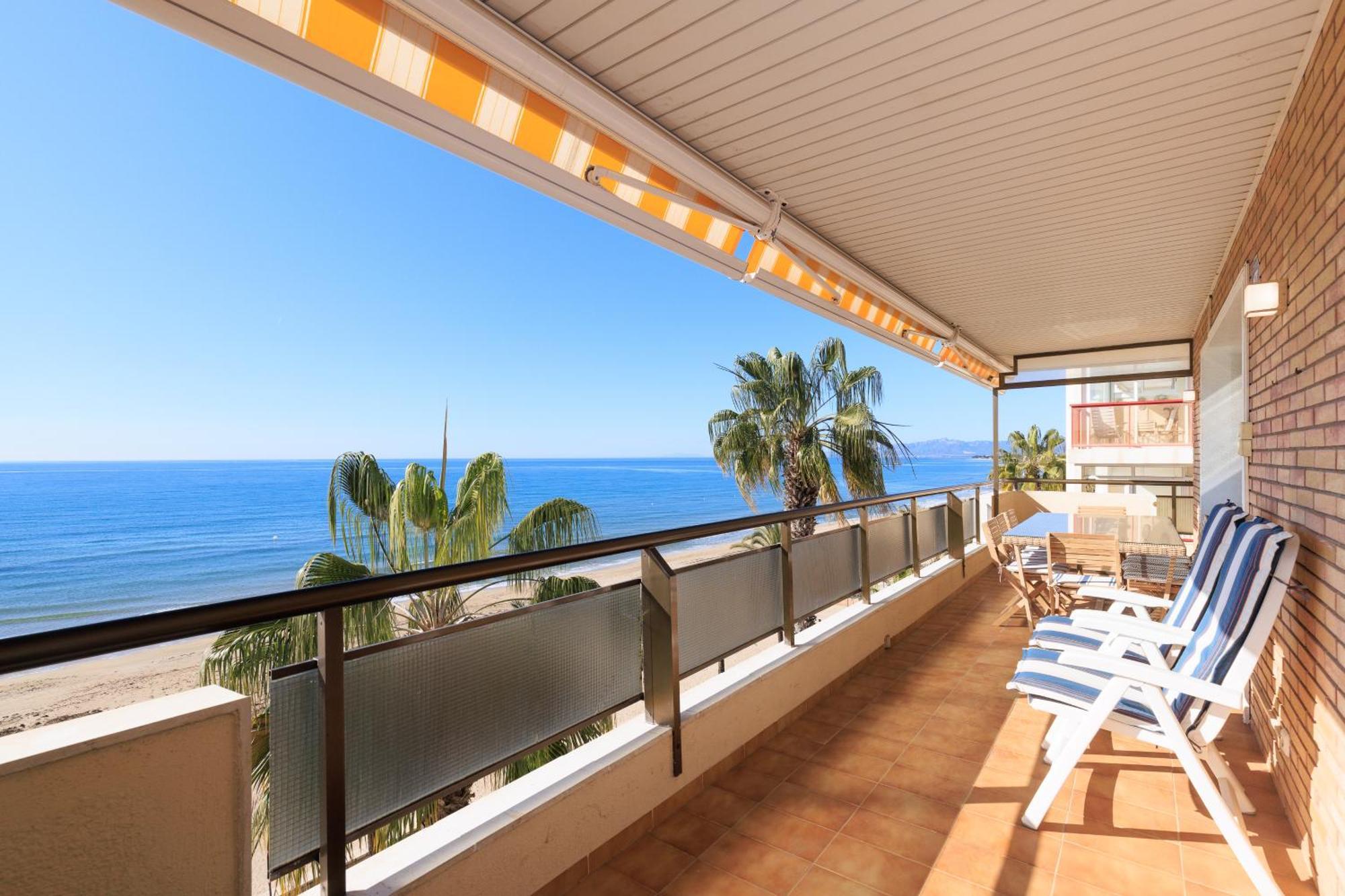 Apartamento Para 8 Sobre El Mar Διαμέρισμα Σαλού Εξωτερικό φωτογραφία